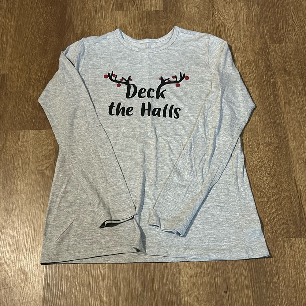 Woman’s size small. Holiday decal long sleeve shirt